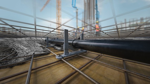 PE-viemäriputken asennus käyttäen Geberit-Valutukea betonivalun aikana