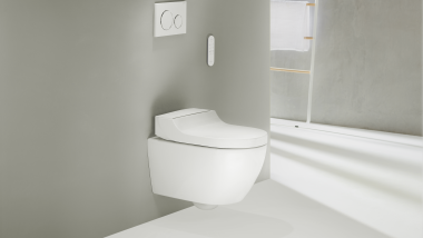 Geberit AquaClean Tuma Comfort -pesu-wc-istuin ja Sigma20 -huuhtelupainike