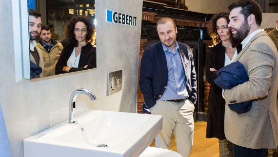 Jälleenmyyjämme auttavat mielellään löytämään sopivat tuotteet kylpyhuoneeseesi