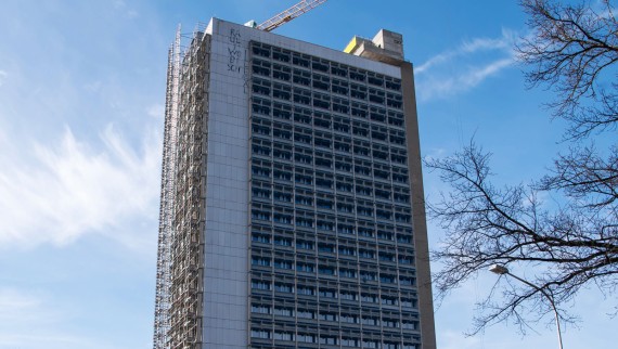 OMU 93 kerrostalon saneeraus Bernissä, Sveitsissä