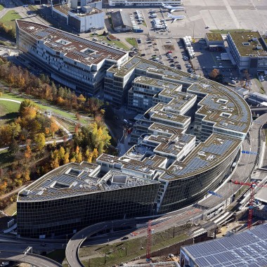 The Circle Zürichissä lintuperspektiivistä (© Flughafen Zürich AG)