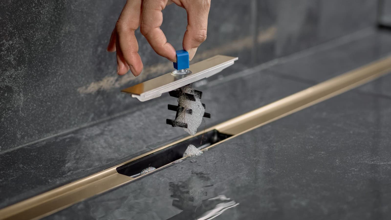 CleanLine80 samppanjanvärisenä CleanLine80 samppanjanvärisenä