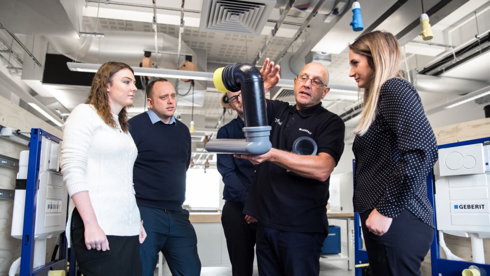 Putkistojärjestelmäkoulutus Geberitillä Putkistojärjestelmäkoulutus Geberitillä