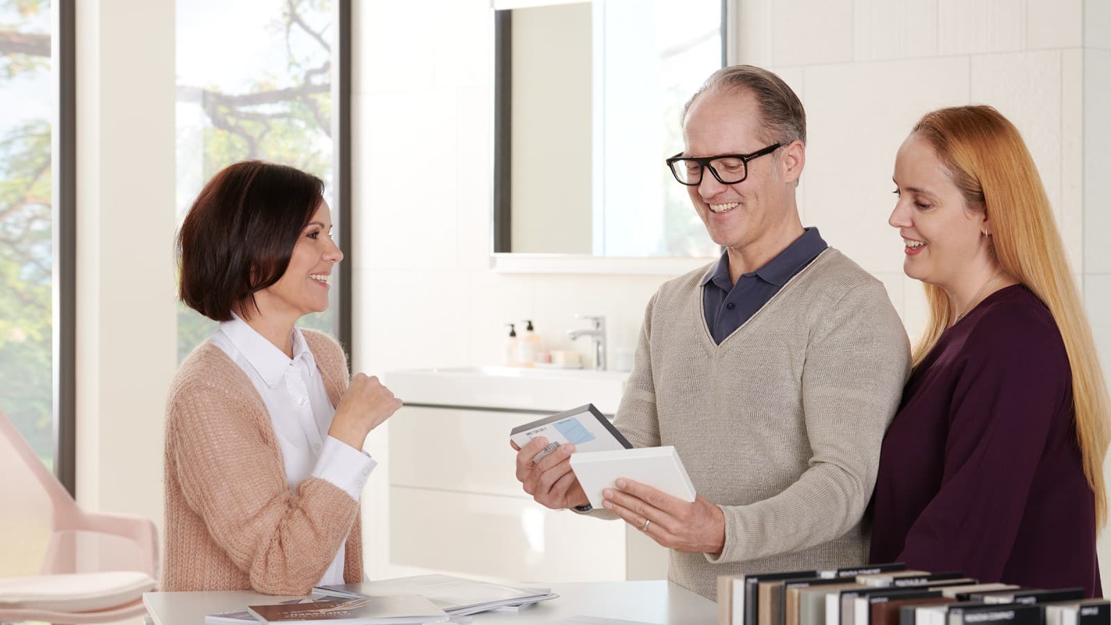 Jälleenmyyjämme voivat oikeiden auttaa tuotteiden valinnassa Jälleenmyyjämme voivat oikeiden auttaa tuotteiden valinnassa