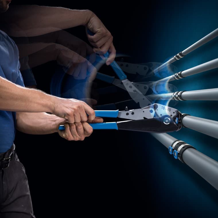 FlowFit vaatii vain kaksi puristusleukaa, oli putkikoko mikä tahansa FlowFit vaatii vain kaksi puristusleukaa, oli putkikoko mikä tahansa